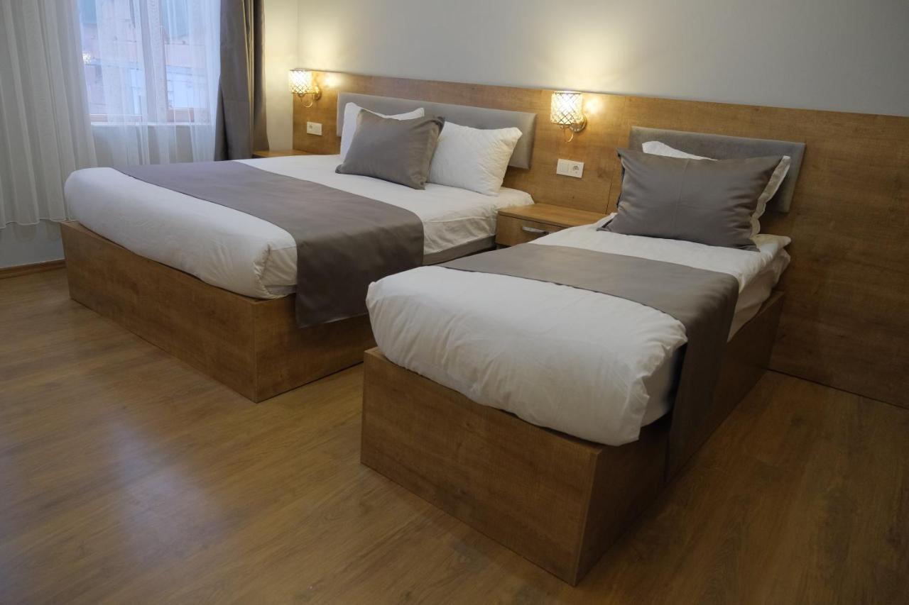 Adamantides Hotel Provincia di Provincia di Istanbul Esterno foto