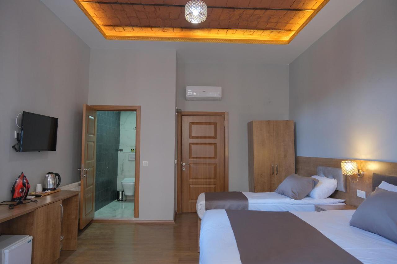 Adamantides Hotel Provincia di Provincia di Istanbul Esterno foto